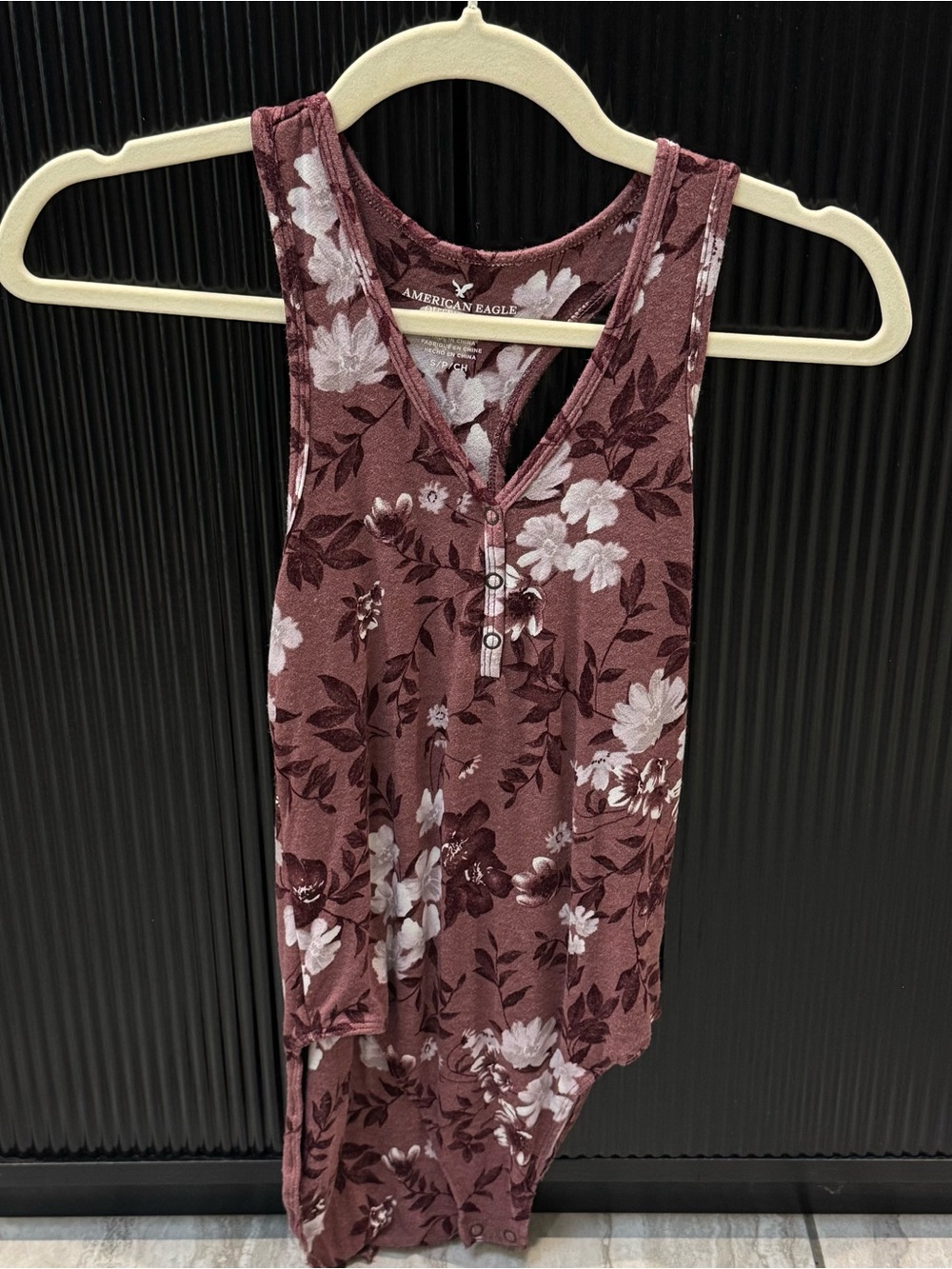 American Eagle Outfitters Mauve Floral Henley Camisole